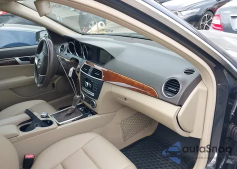 2014 Mercedes-Benz C 300 Luxury 4Matic/Sport 4Matic from USA, damaged, VIN WDDGF8AB3EG197827